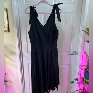 PuC Dress with Bows on Shoulders